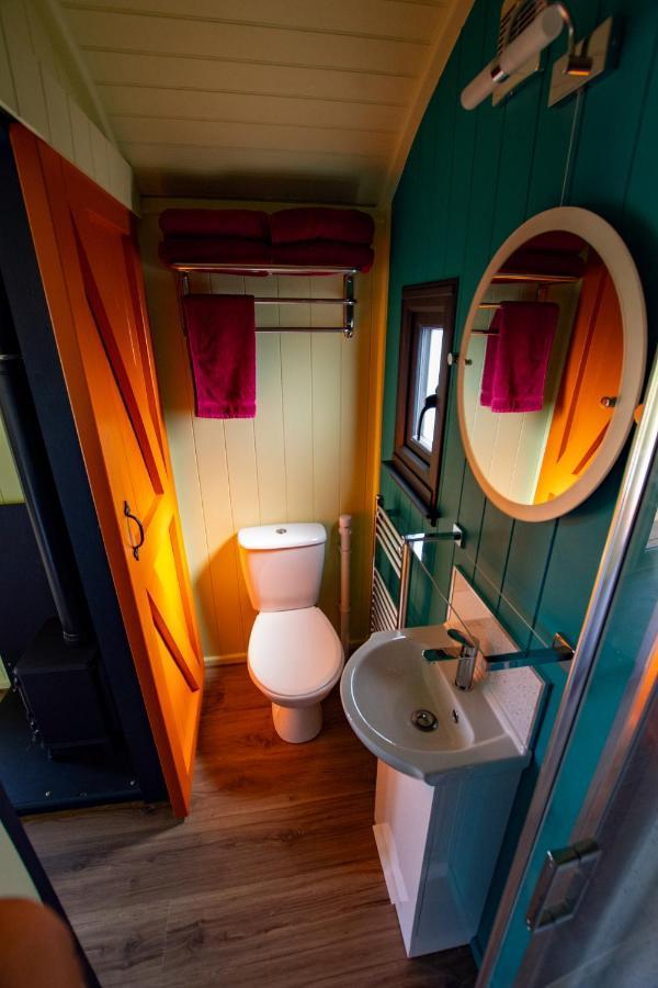 The Gambo Shepherd'S Hut Kidwelly Exterior photo